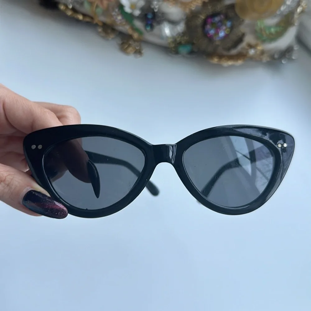 Vintage Black cat eye sunglasses